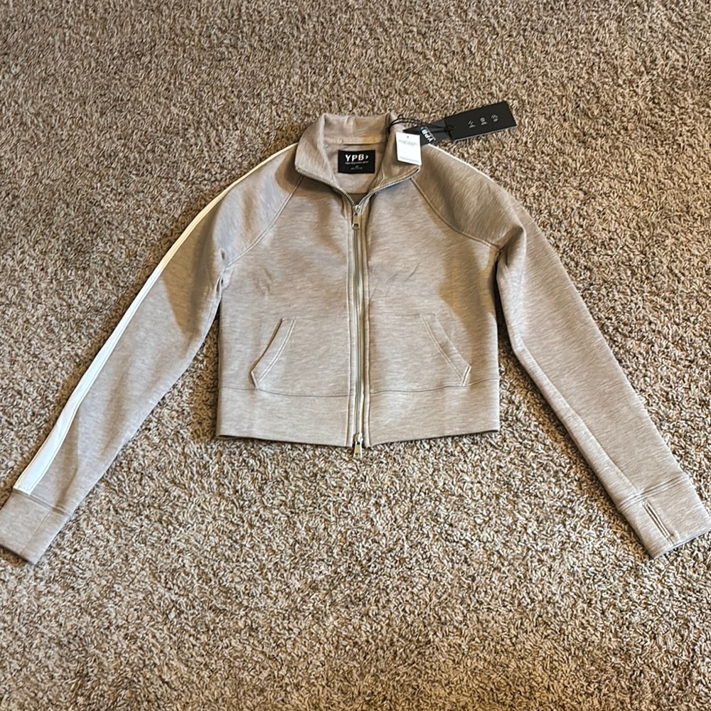 Abercrombie & Fitch Light Beige Zip-Up Cropped Sweatshirt with White Stripe